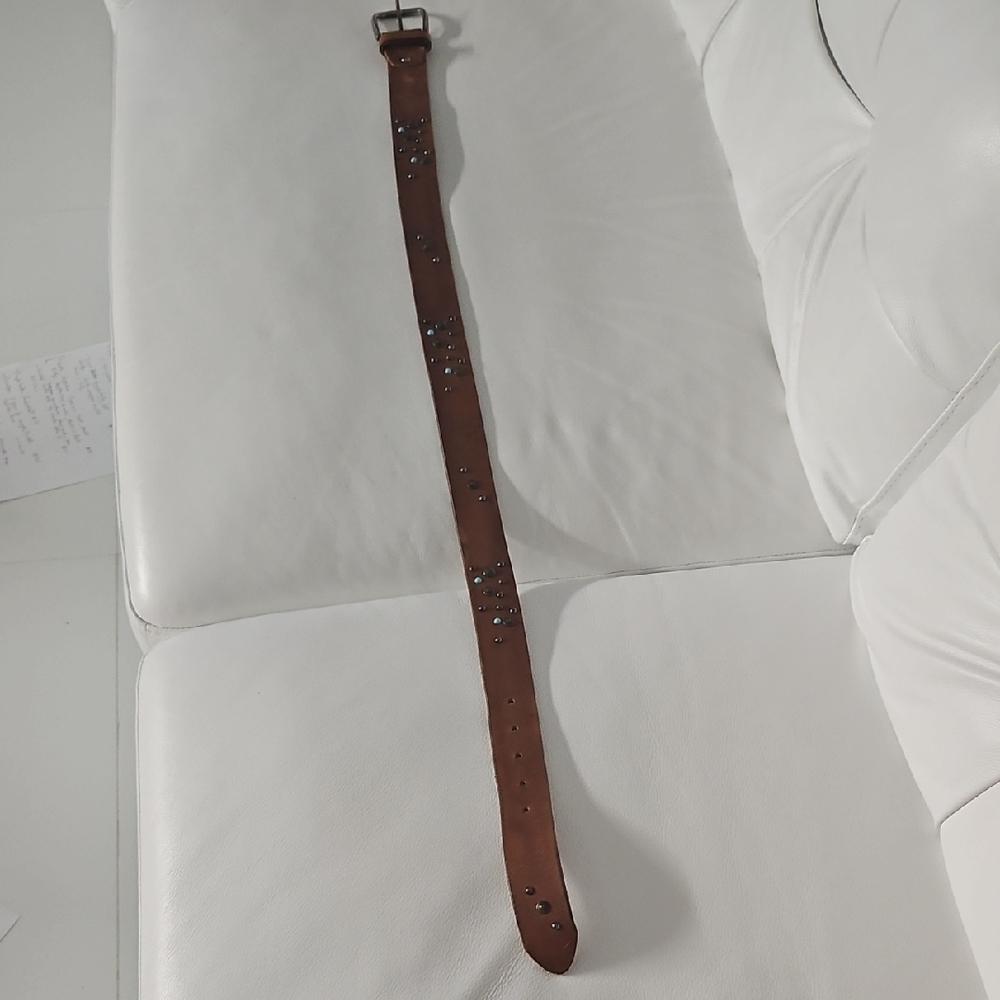 Elegant Leather Island Brown Leather Belt